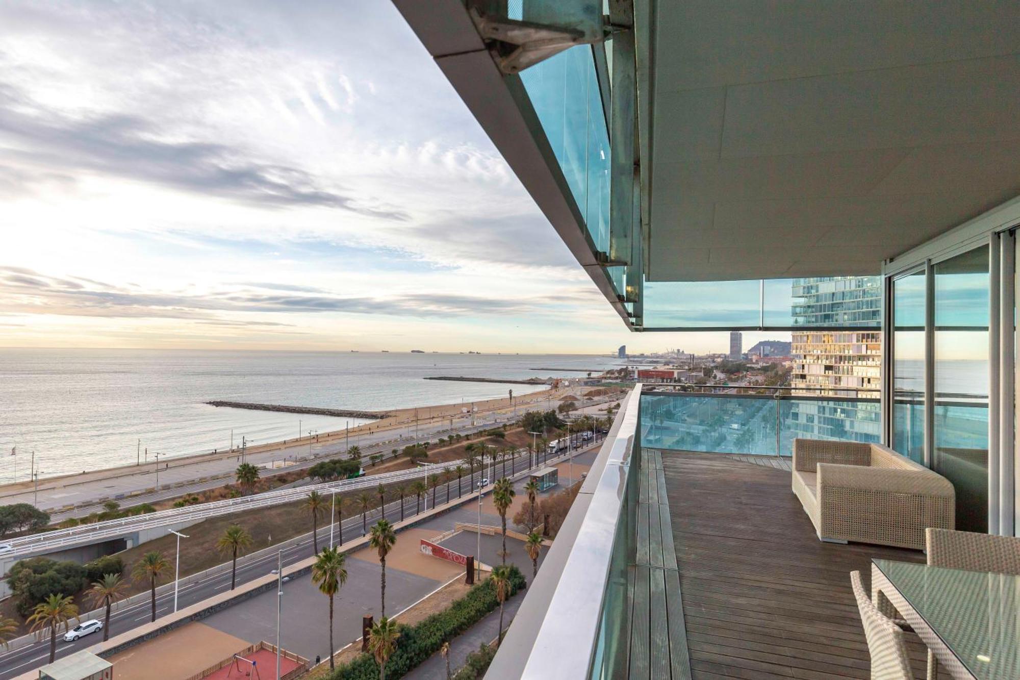 Luxury With Sea View! Apartment